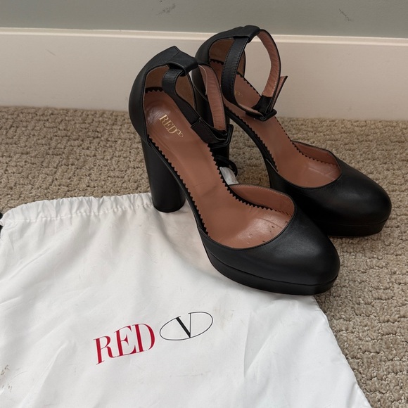 RED Valentino Black Platform Pumps Ankle Strap Block Heel Size 8 - Picture 8 of 8